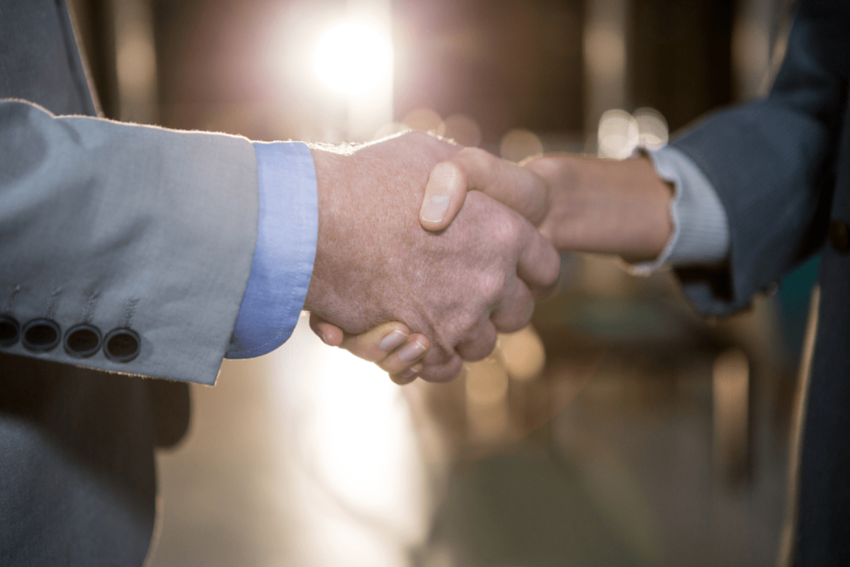 122561628 ec-ueber-uns-legal