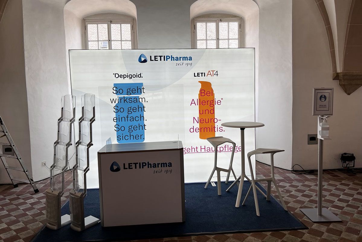 Mobile exhibition stand for LETI Pharma